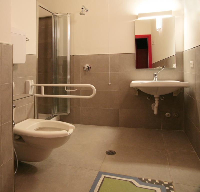 Ostello Locanda Degli Acrobati Brescia Room photo
