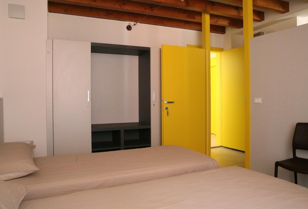 Ostello Locanda Degli Acrobati Brescia Room photo